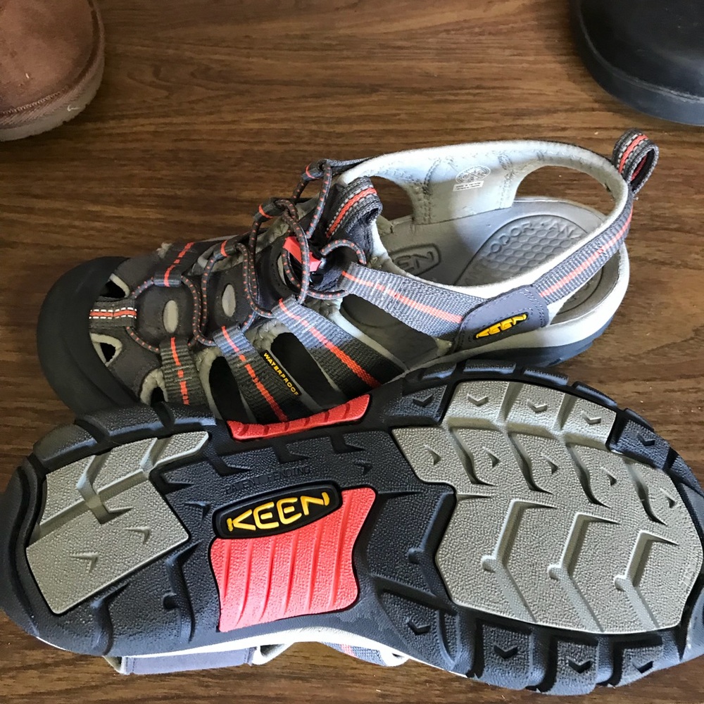 New Ladies Keene walking shoes